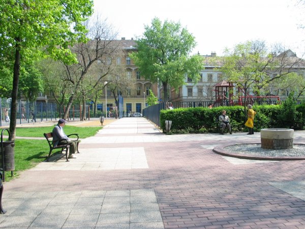218_1885.jpg