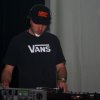 Dj Rojál, azaz Szabó Simon a pult mögött